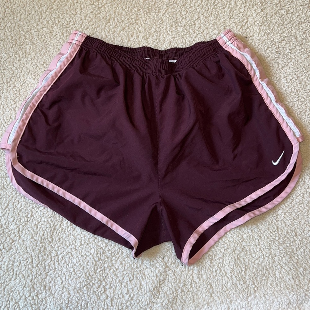 Nike fit dry size medium